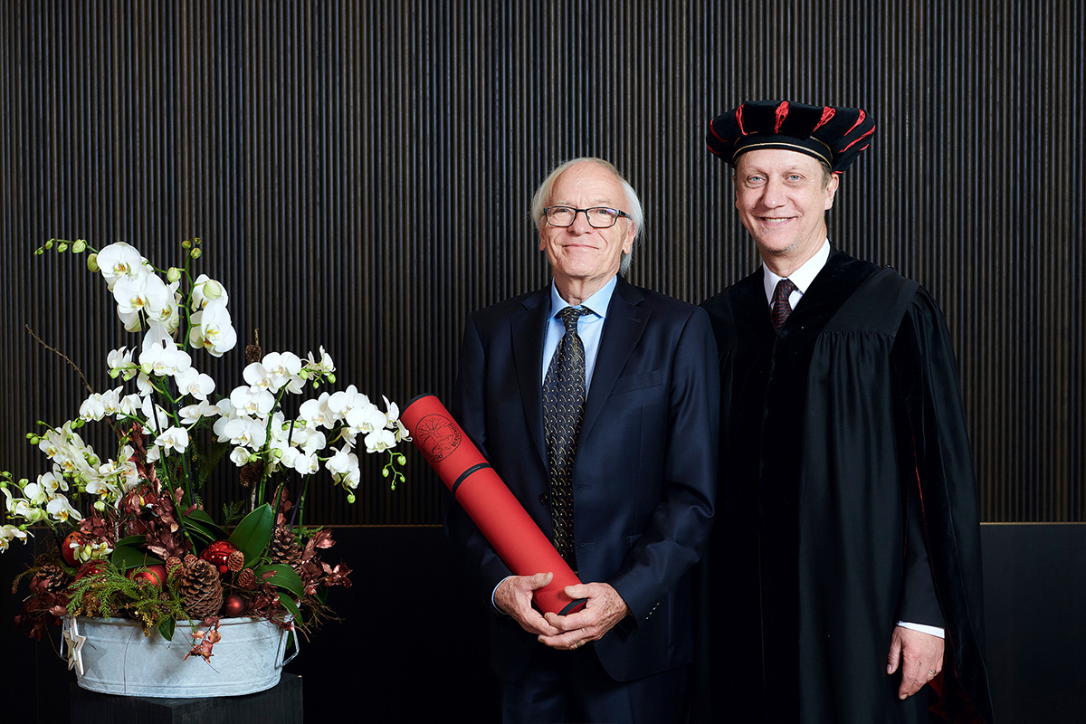 Heinz Schild, Ehrendoktor und Ernst Joachim-Hossner, Dekan Philosophisch-humanwissenschaftliche Fakultät