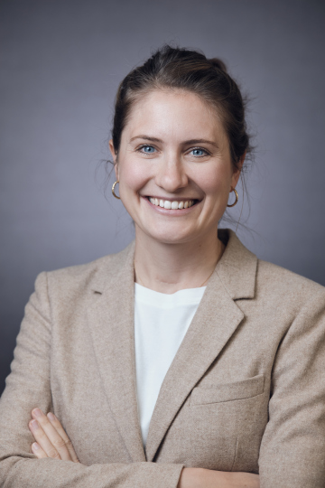 Dr. Laura Velte