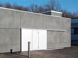 Tierspital/Aussenansicht/Metalltüre