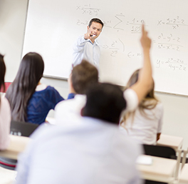 Studium/Hörsaal/Referent/Studenten/Frage stellen