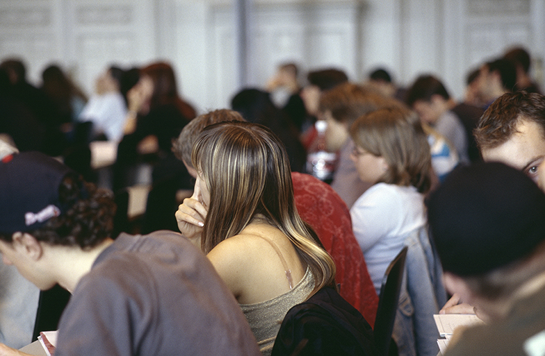 Hauptgebäude/Studium/Aula/Studenten in Hörsaal