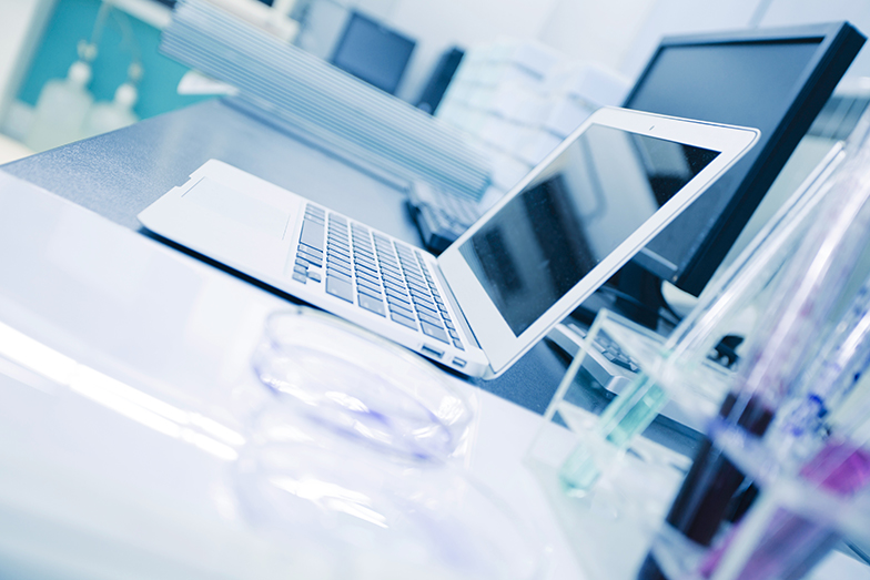 Forschung/Labor/Laptop