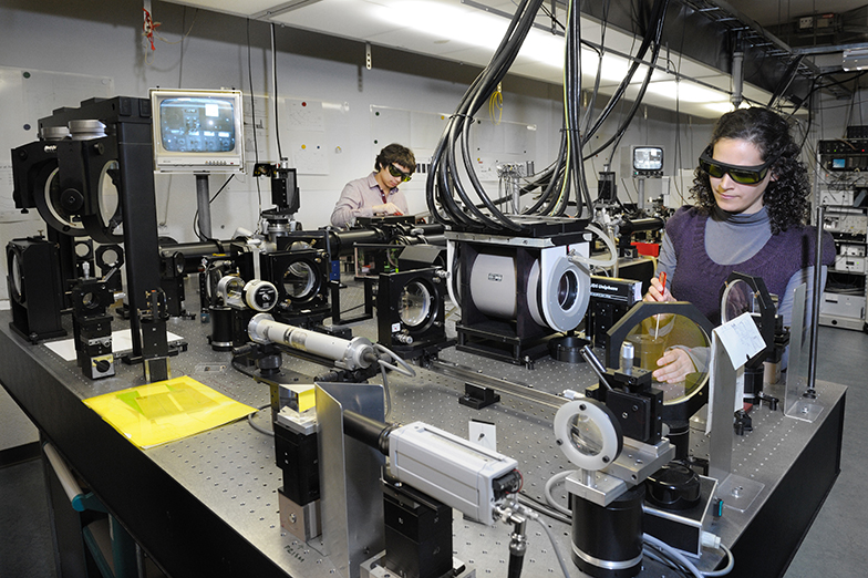 Forschung/Techniker/Elektronik/Team/Schutzbrille