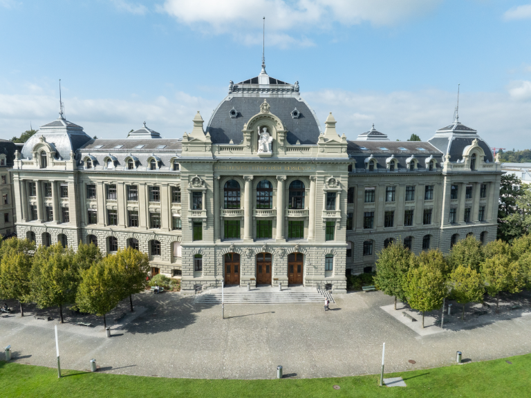 Hauptgebäude Uni Bern