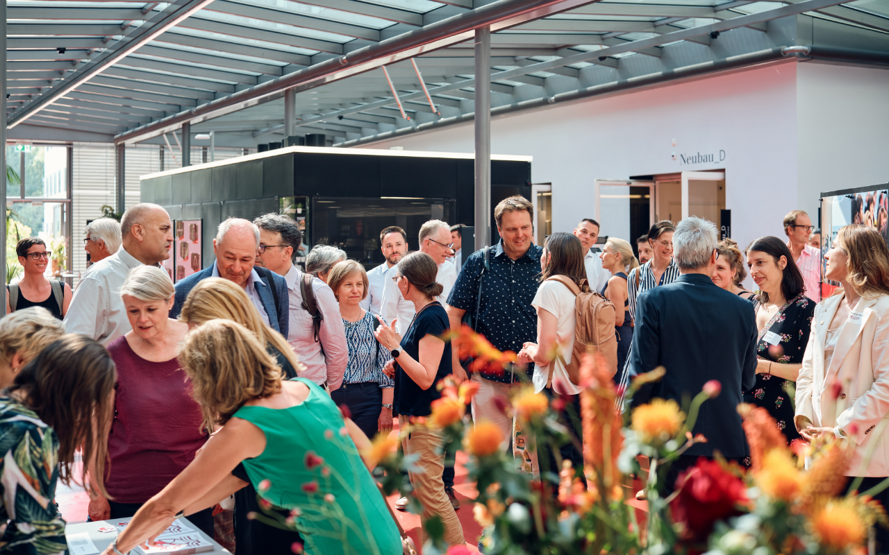 2025 Eröffnungsfeier Lifelong Learning Center Universität Bern