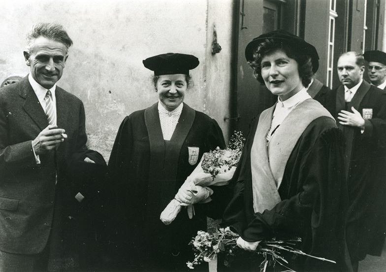 Maria Bindschedler als Berner Dekanin mit Elisabeth Schmid, die Basels erste Dekanin war.
