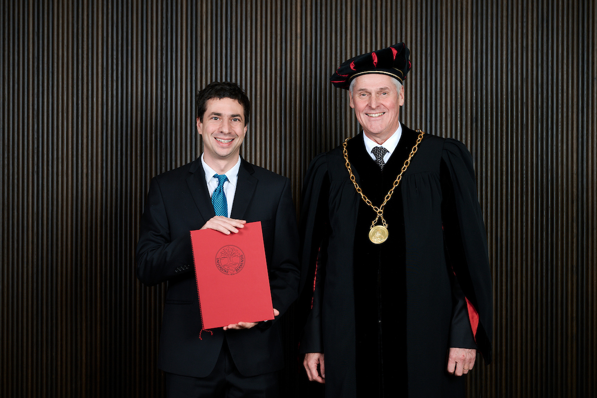Aaron Roth, Preisträger Hans-Sigrist-Preis und Christian Leumann, Rektor Universität Bern
