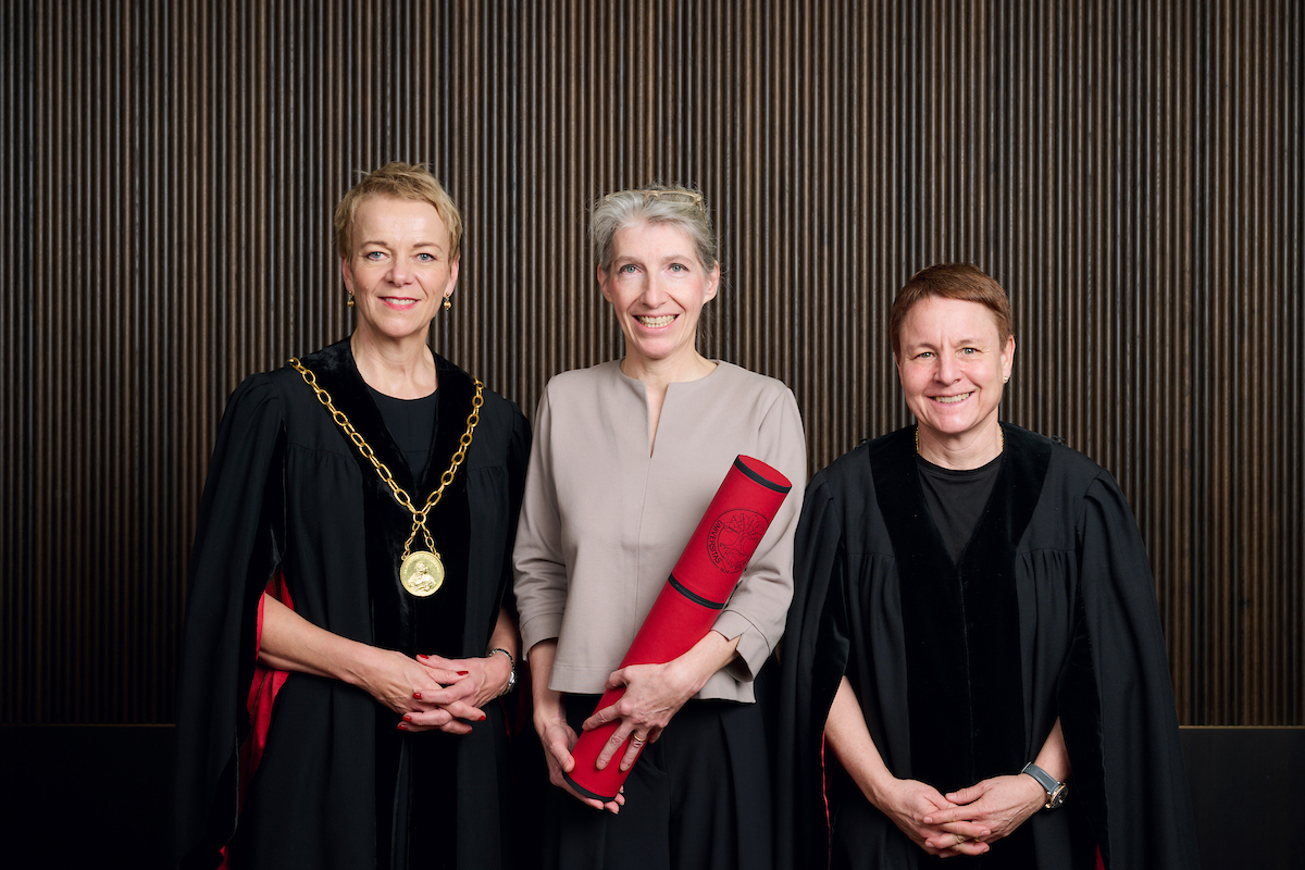 Virginia Richter, Rektorin Universität Bern, Christiane Wendehorst, Ehrendoktorin und Susan Emmenegger, Dekanin Rechtswissenschaftliche Fakultät