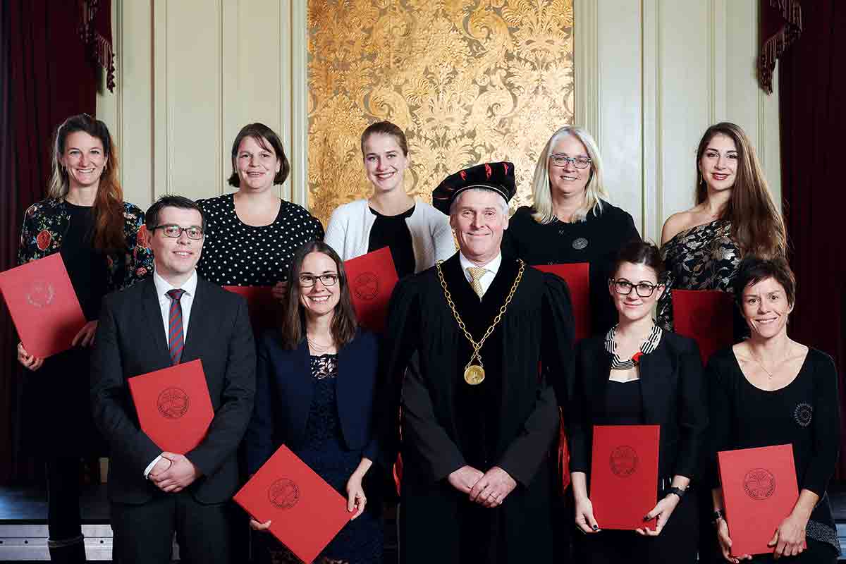 Neun Personen erhielten am Dies academicus 2018 einen akademischen Preis.