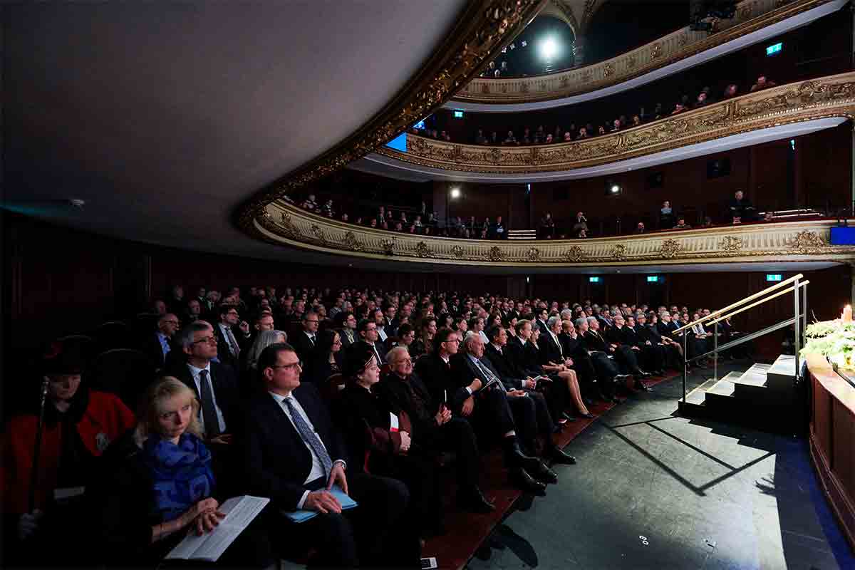 Der 184. Dies academicus der Universität Bern fand im Stadttheater Bern statt.
