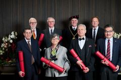 Am 188. Dies academicus der Universität Bern wurde acht Personen die Würde eines Ehrendoktorats verliehen.