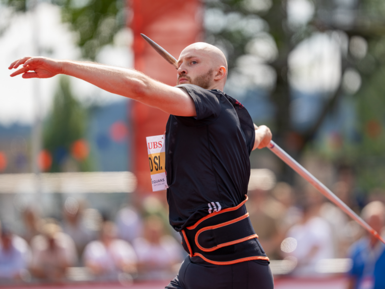 Speerwurf, Studium, Spitzenleistung